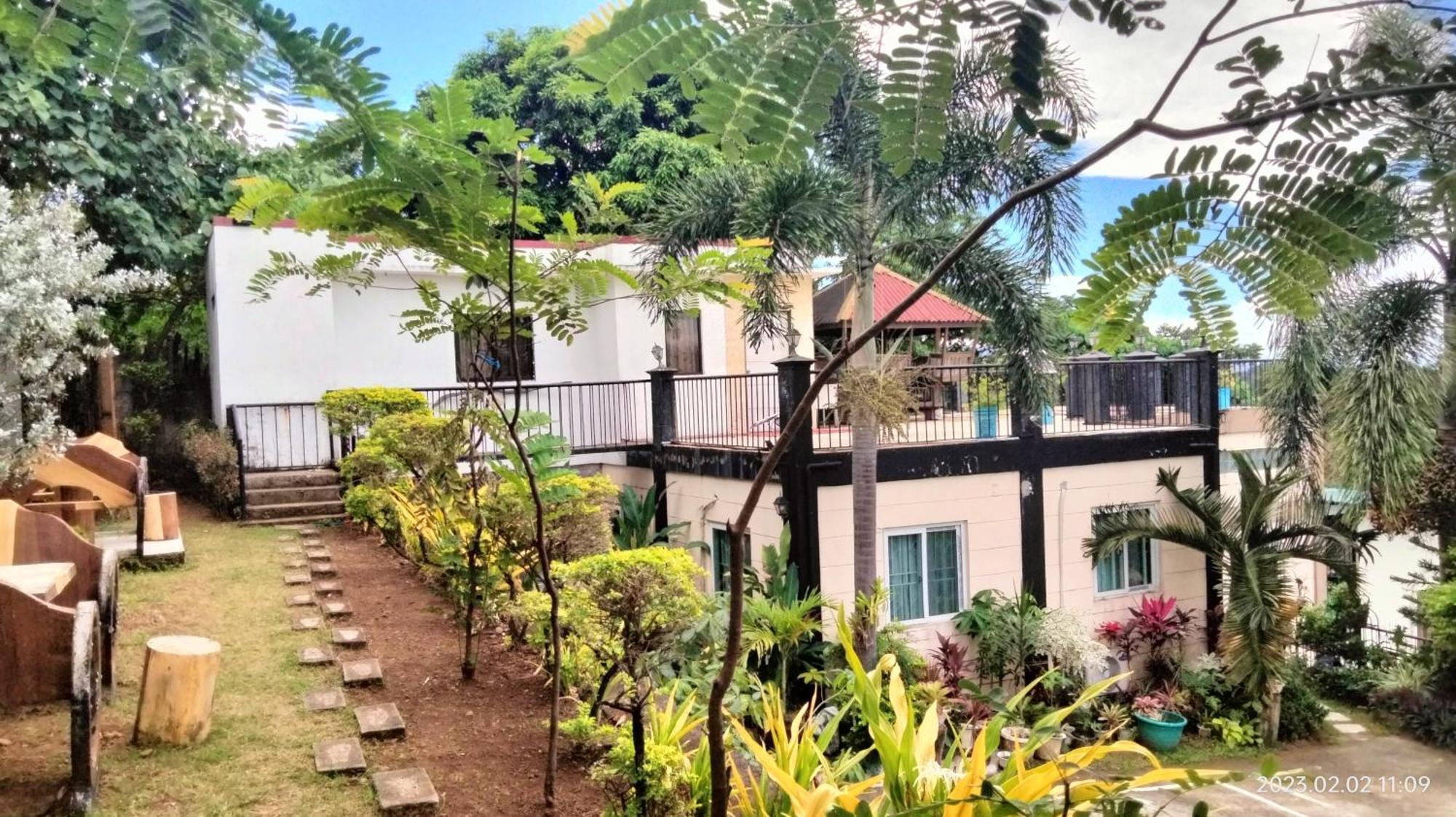 Casa De Robles Tanay Rizal Hotel Exterior photo